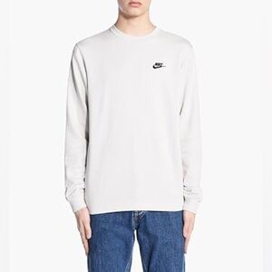 Nike small fleece white pullover sweatshirt
